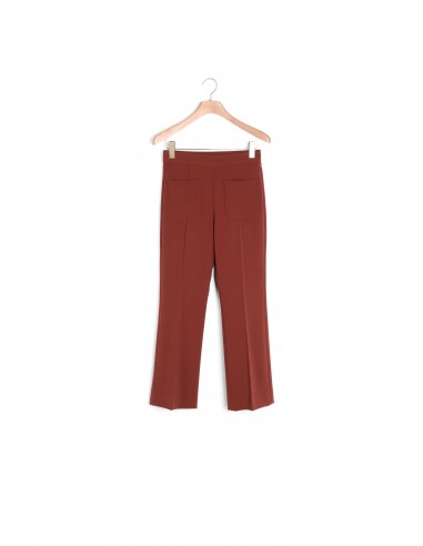 Pantalon de tailleur évasé sur le site 